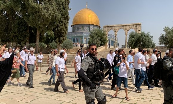 فلسطين: مئات المستوطنين الصهاينة يقتحمون المسجد الأقصى المبارك