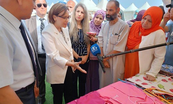 Foire de fournitures scolaires : Mme Krikou en visite aux espaces dédiés à la Famille productrice