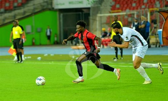 Coupe de la CAF: l’USMA bat le Stade Tunisien (2-0) et se qualifie en phase de poules