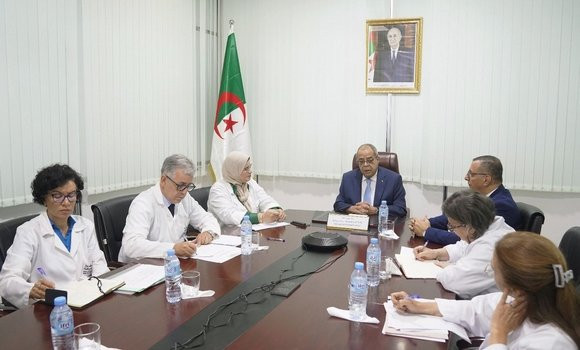 Production pharmaceutique: M. Aoun instruit de faciliter l’enregistrement des médicaments via la plateforme numérique