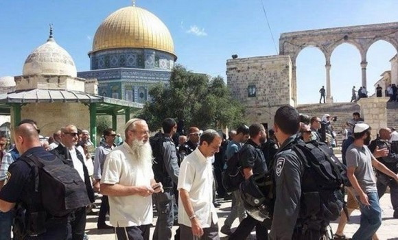 ​Palestine: plusieurs colons sionistes prennent d’assaut l’esplanade de la mosquée Al-Aqsa 