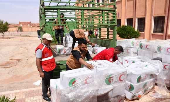 Nâama: distribution de plus de 800 colis alimentaires et des aides diverses aux victimes des inondations à Aïn Sefra