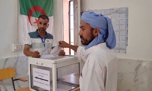 Présidentielle: début du vote dans les bureaux itinérants dans la wilaya de Naâma