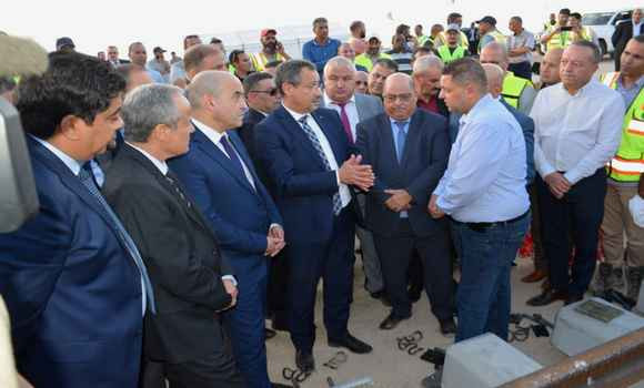 Projet de la ligne ferroviaire Béchar-Tindouf-Gara Djebilet : Rekhroukh « satisfait » du rythme des travaux