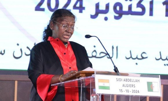 La présidente de la République de l’Inde visite le pôle scientifique et technologique de Sidi Abdellah