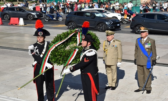 Au 2e jour de sa visite en Italie: le Général d’Armée Saïd Chanegriha visite le monument historique « Autel de La Patrie »