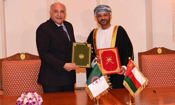 Algérie-Oman: signature de plusieurs mémorandums d’entente