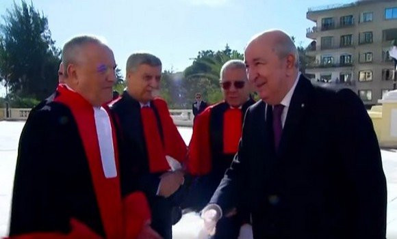 Arrivée du Président de la République au siège de la Cour suprême pour présider l’ouverture de la nouvelle année judiciaire