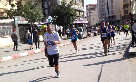 Semi-marathon international de Bejaia: victoire de l’athlète Zakaria Boudjeltia