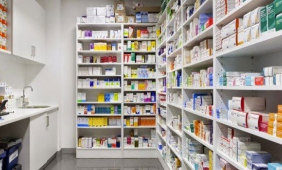 La disponibilité des produits pharmaceutiques au centre d’une série de réunions au ministère de l’Industrie et de la Production pharmaceutique