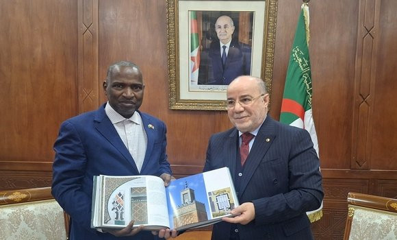 Le ministre des Affaires religieuses reçoit l’ambassadeur de Guinée-Bissau