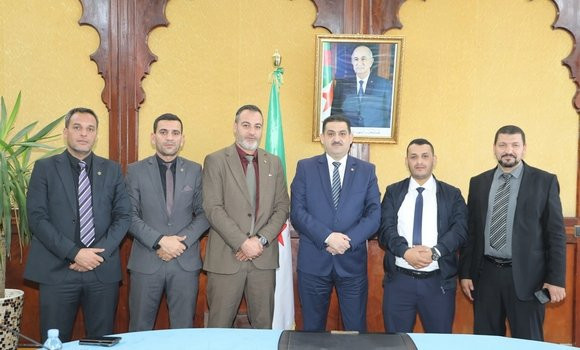 Hydraulique: Derbal reçoit des membres de l’APN représentant la wilaya de Mostaganem