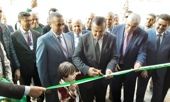 Energie: M. Arkab inaugure trois unités de production et de services à Oran