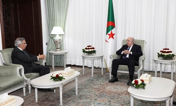 Le président de la République reçoit l’ambassadeur de Grèce auprès de l’Algérie